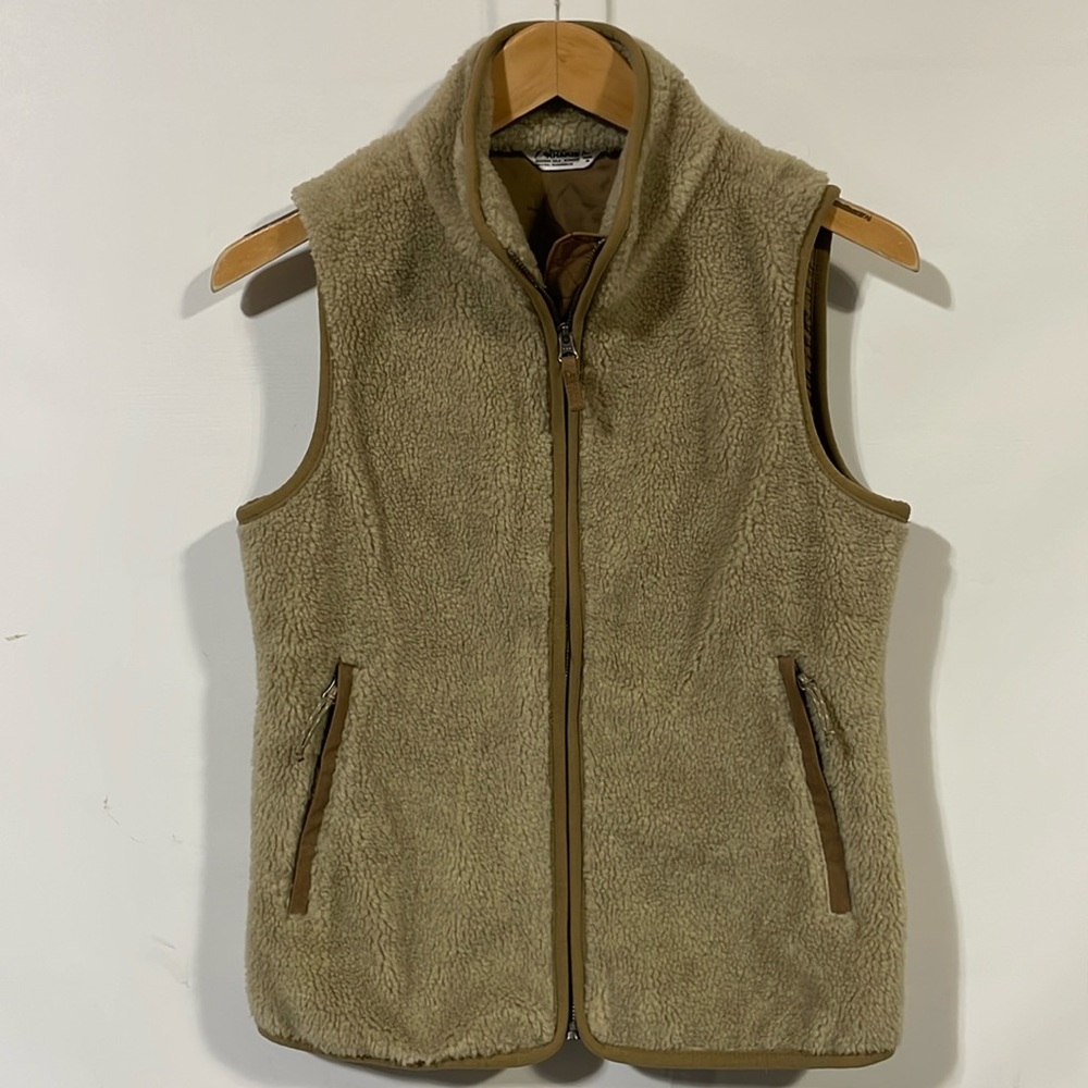 Mountain khakis deep pile Sherpa fleece vest